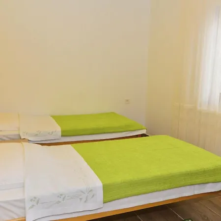 Komfortable In Der Naehe Des Sandstrandes By Interhome Nin