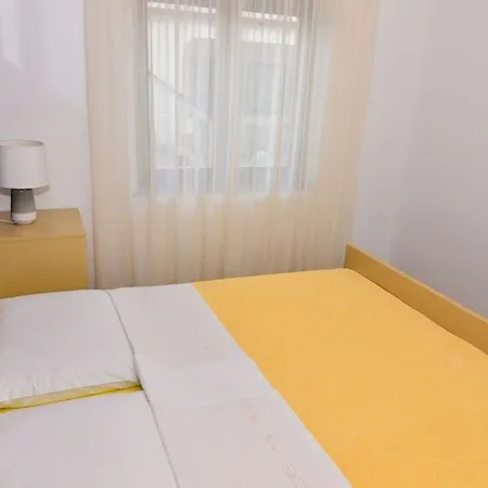 Komfortable In Der Naehe Des Sandstrandes By Interhome Nin