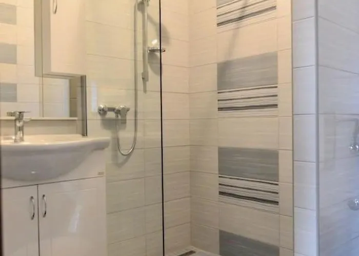 Komfortable In Der Naehe Des Sandstrandes By Interhome * Nin