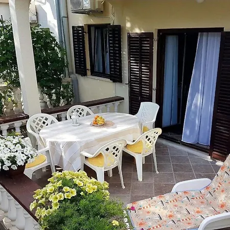 アパート Komfortable In Der Naehe Des Sandstrandes By Interhome *