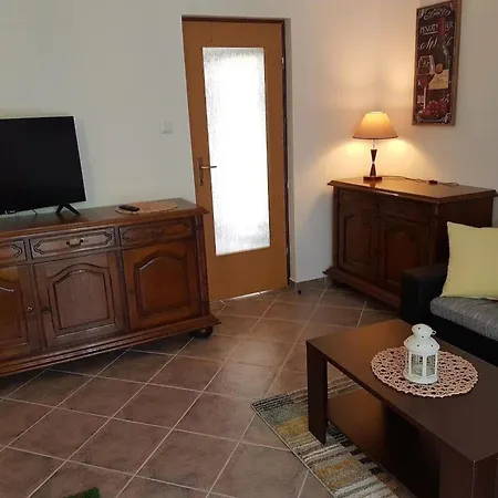 Komfortable In Der Naehe Des Sandstrandes By Interhome * Нин