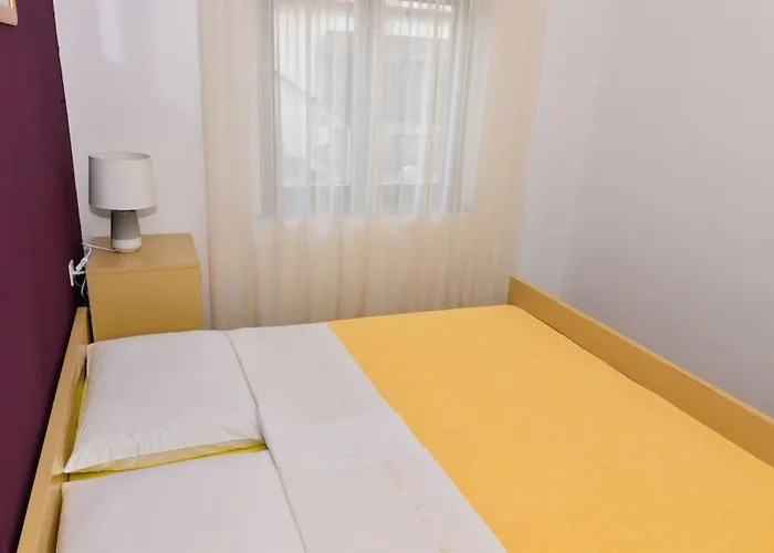 Komfortable In Der Naehe Des Sandstrandes By Interhome Нин